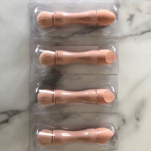 KKW Beauty duel ended blending brush